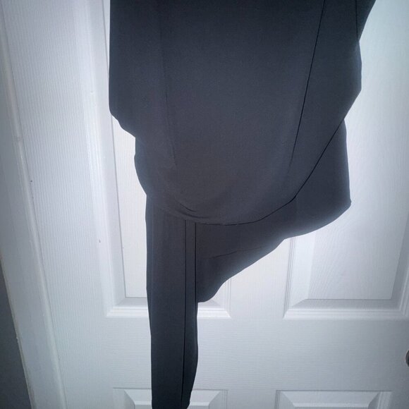 ✨ Express Black Draped Asymmetrical Top | XL | NWT ✨ - Picture 3 of 7